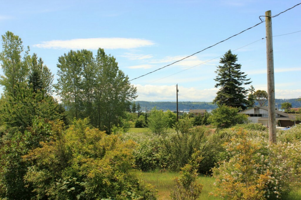 Property Photo:  1093 S West Camano Dr  WA 98282 