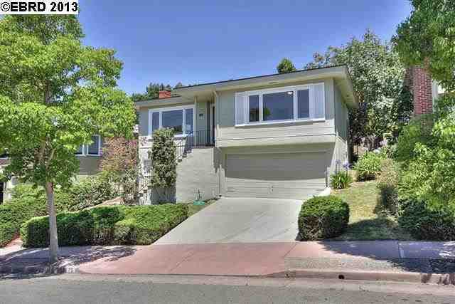 Property Photo: 75 Arroyo Ave CA 94611-3913