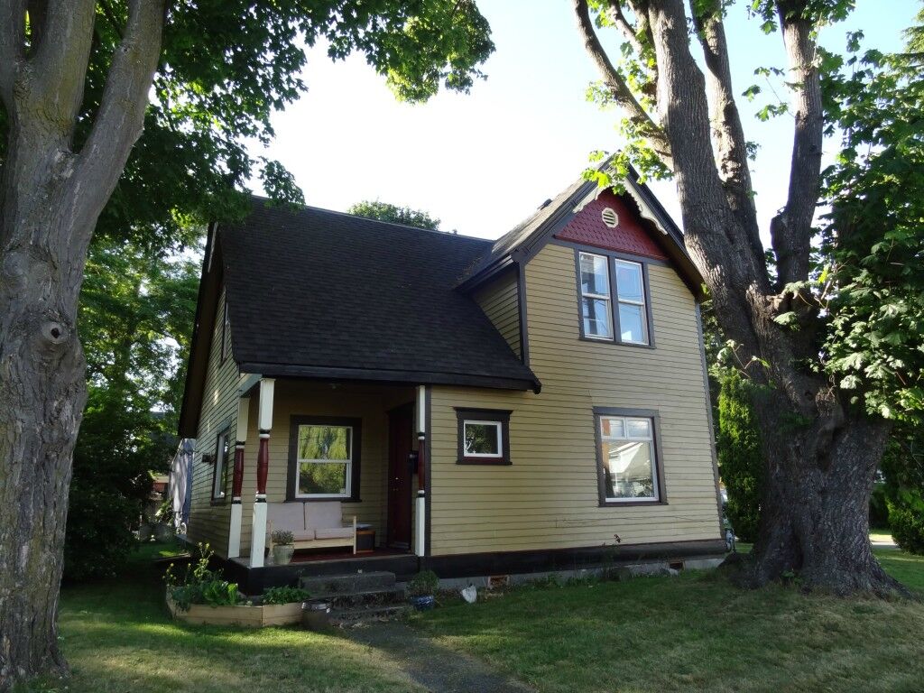 Property Photo: 1815 I St WA 98225