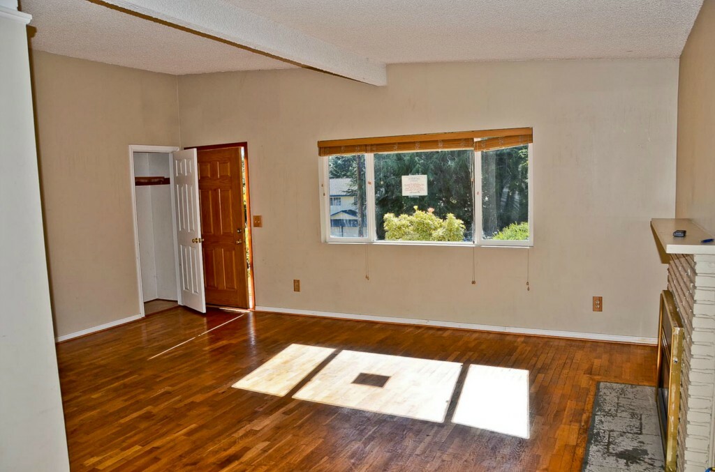 Property Photo:  31044 10th Ave SW  WA 98023 