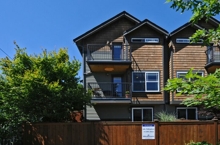 8357 11th Ave NW A  Seattle WA 98117 photo