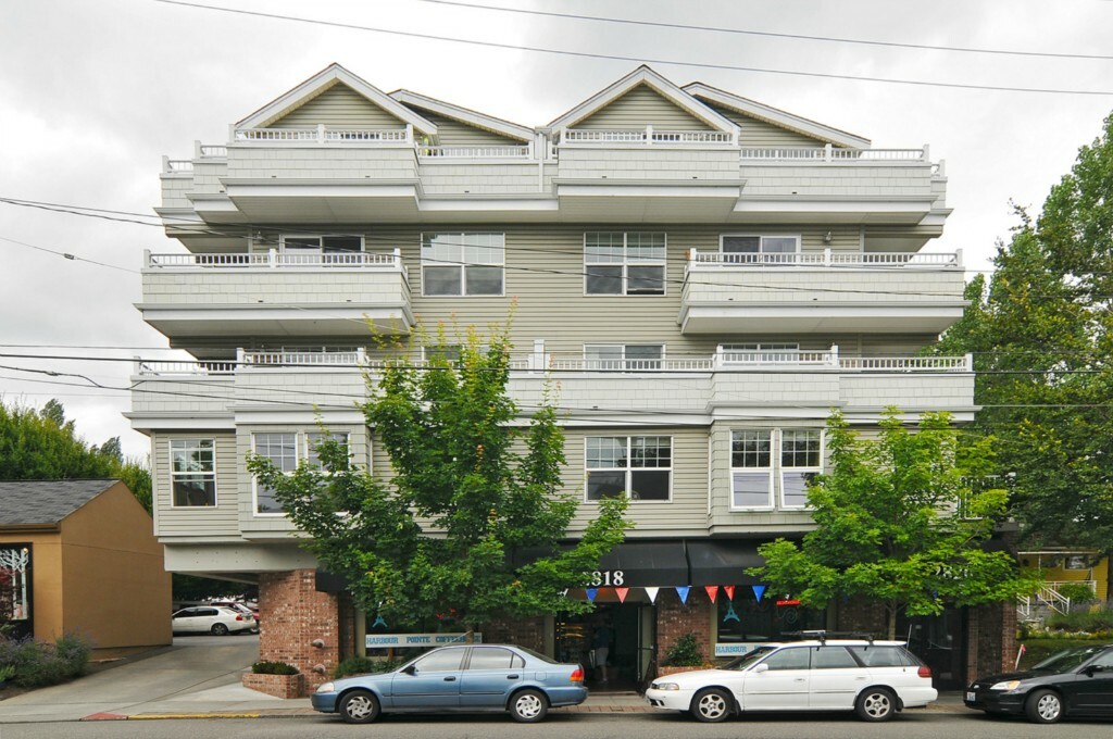 Property Photo:  2820 E Madison St 402  WA 98112 