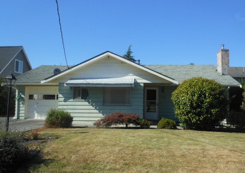 Property Photo:  1119 E Washington Ave  WA 98233 