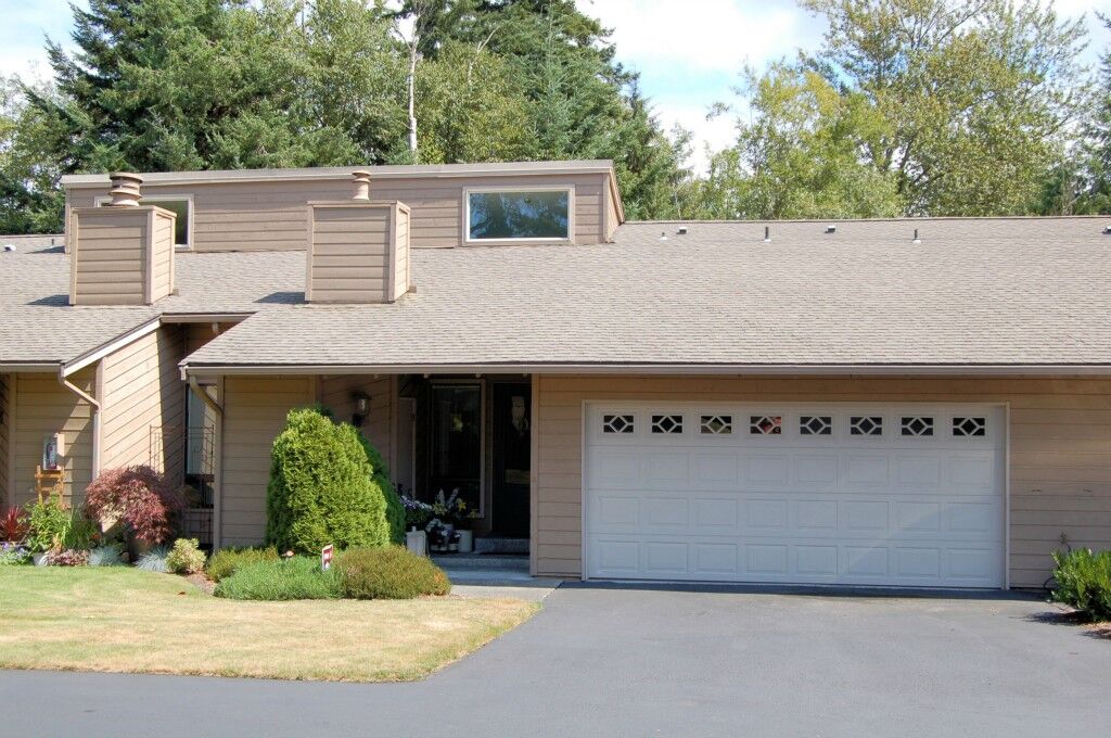 Property Photo:  2400 Princeton Ct 6  WA 98229 