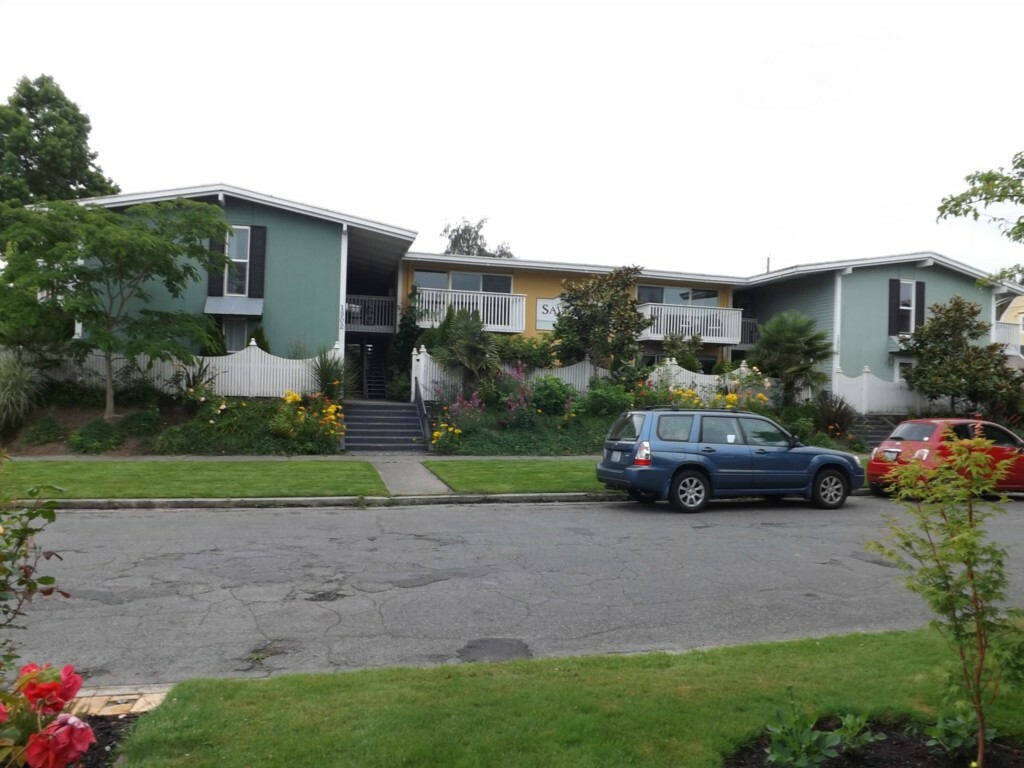 Property Photo: 1302 N 6th St 6 WA 98403