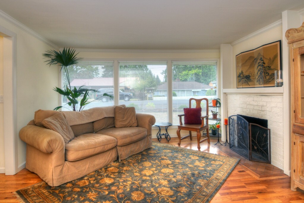 Property Photo:  3222 NE 87th St  WA 98115 