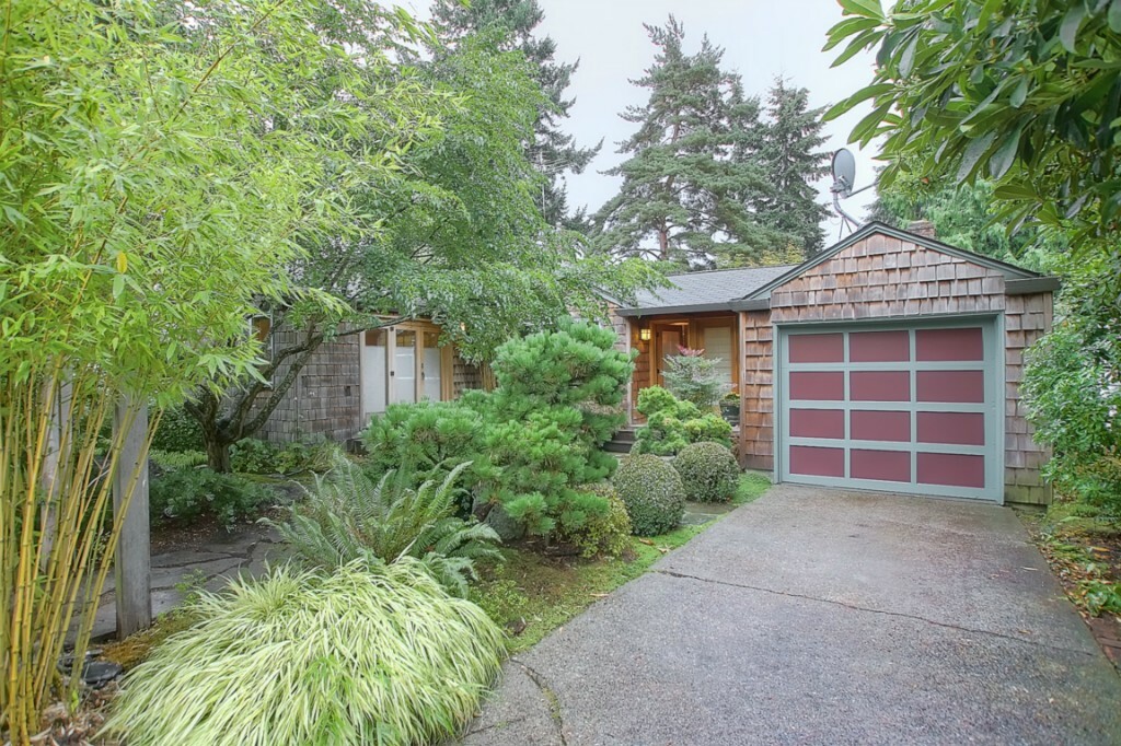 Property Photo:  11532 23rd Ave NE  WA 98125 