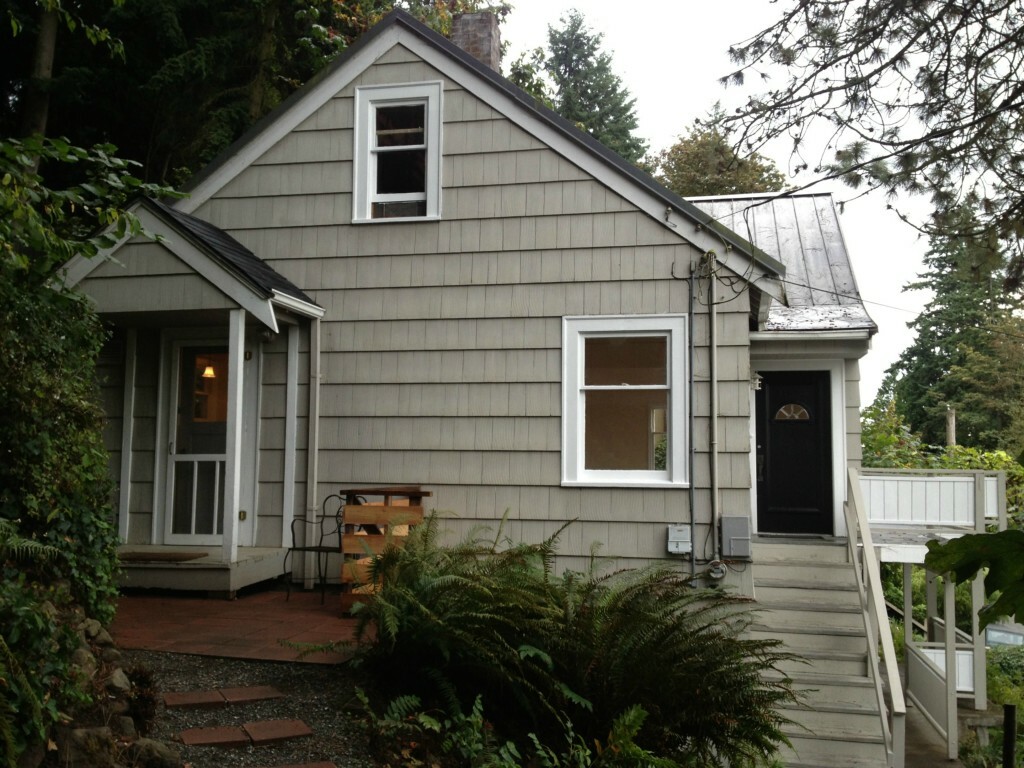 Property Photo:  210 N Garden St  WA 98225 