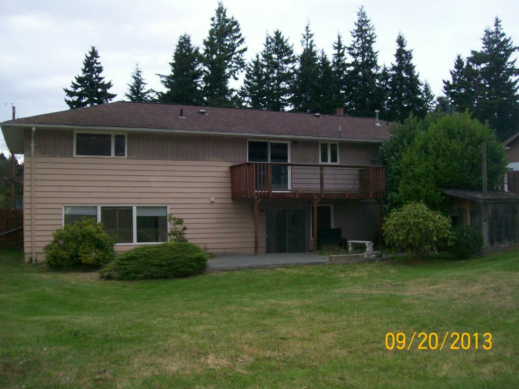 Property Photo:  1841 NE 9th Ave  WA 98277 