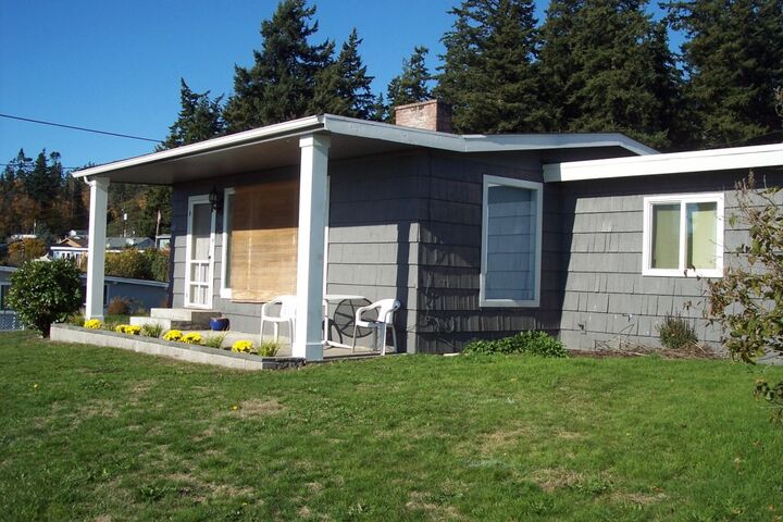 Property Photo: 4211 76th Place NW WA 98271