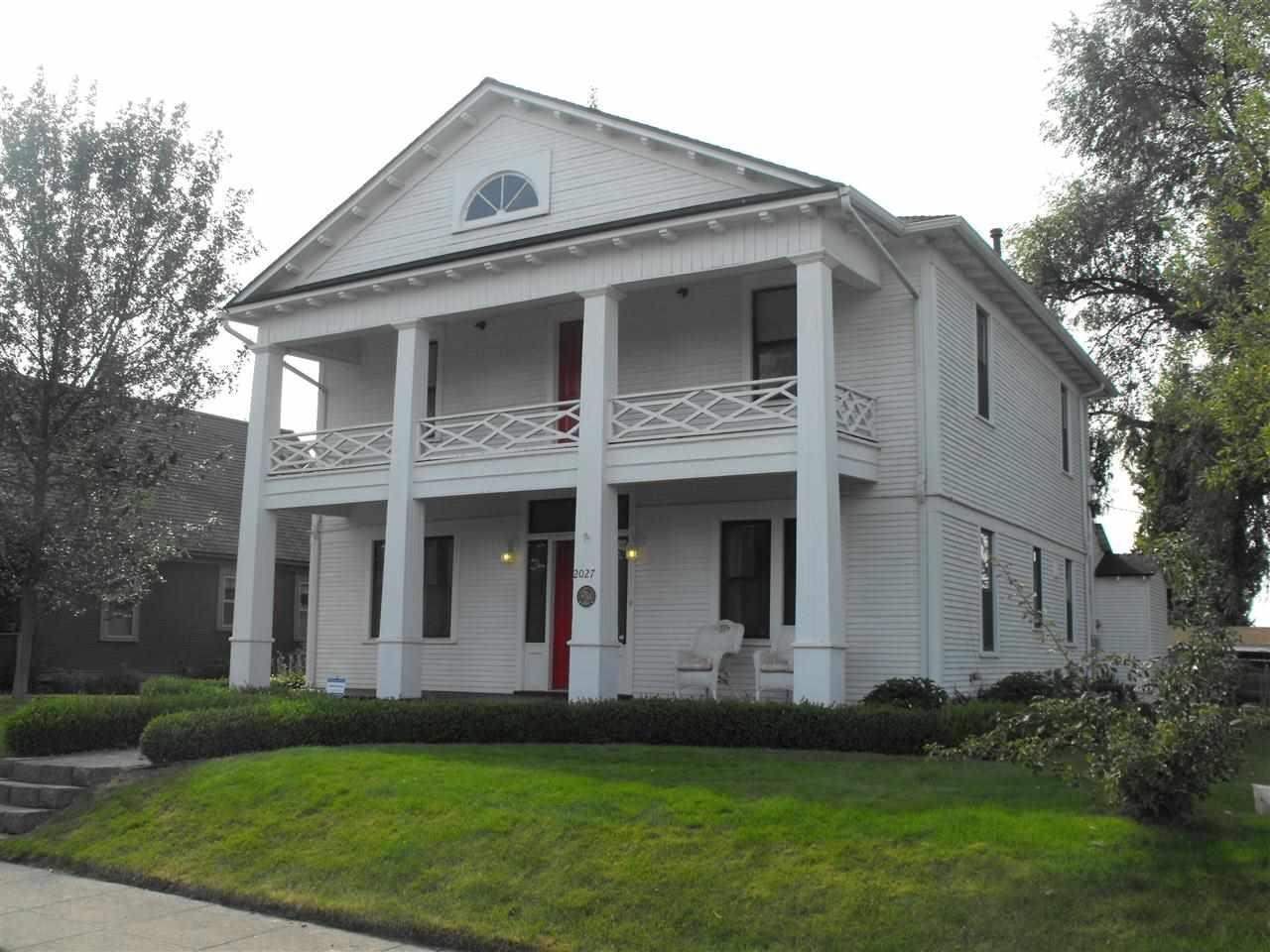 Property Photo: 2027 W Shannon Ave WA 99205