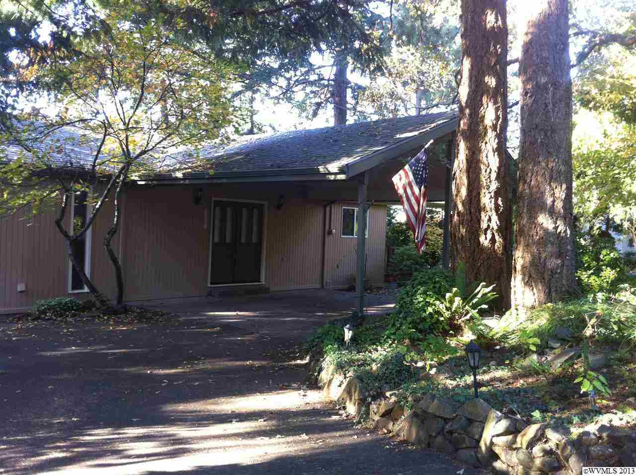 Property Photo:  2230  Emmet Dr NW  OR 97304 