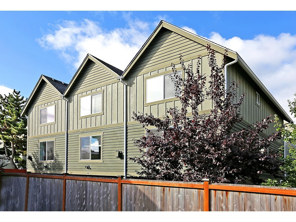 Property Photo:  711 N 94th St D  WA 98103 