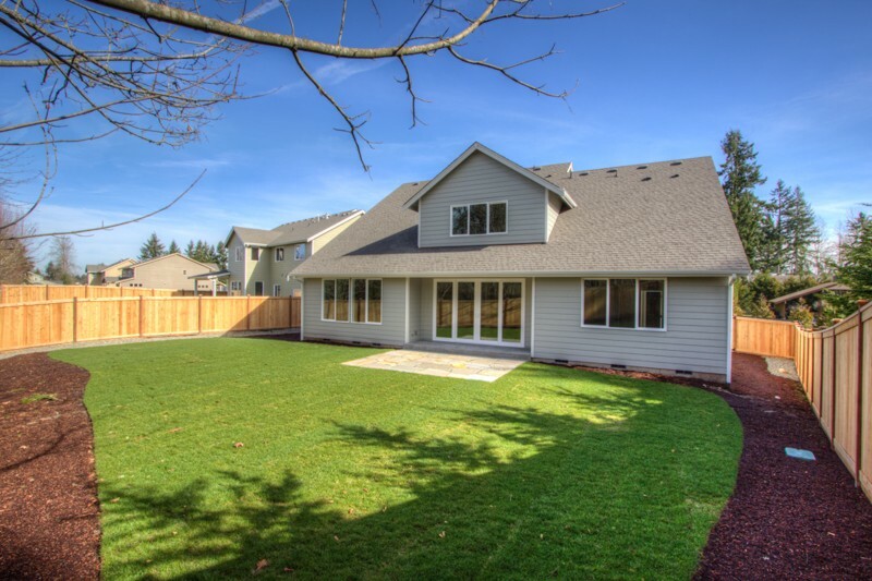 Property Photo:  13720 96th Ave E  WA 98373 