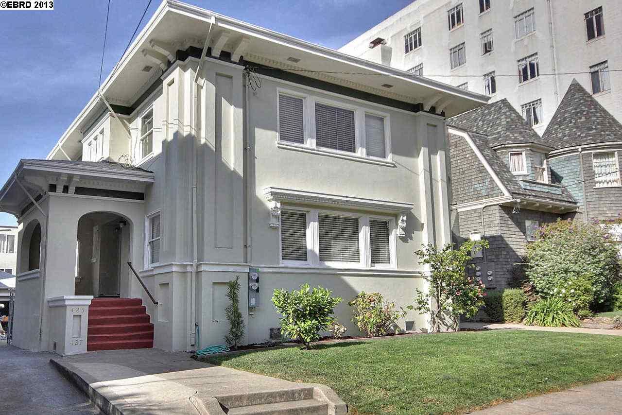 Property Photo:  425 Bellevue Ave  CA 94610-4924 