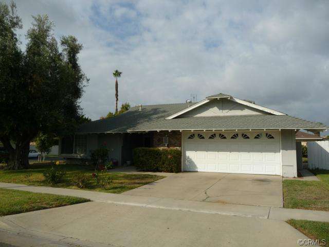 Property Photo: 1417 W River Lane CA 92706