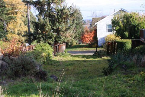 Property Photo:  1834 38th Ave E  WA 98112 