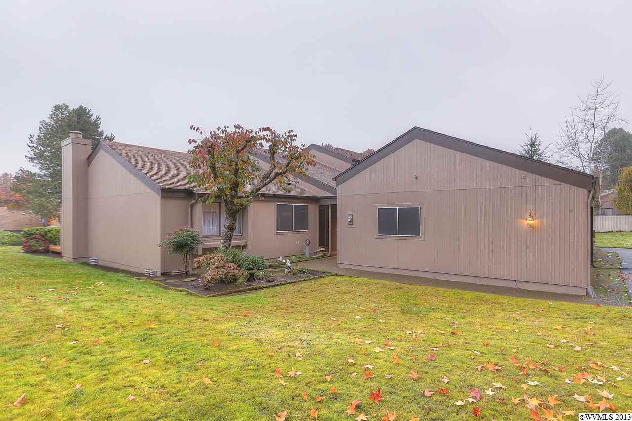 6790  Huntington Cl SE  Salem OR 97306 photo