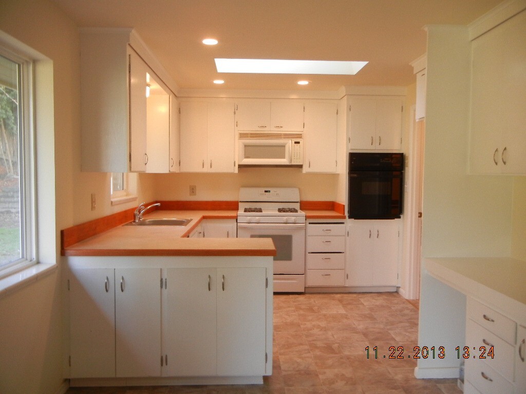 Property Photo: 1806 11th Ave WA 98354