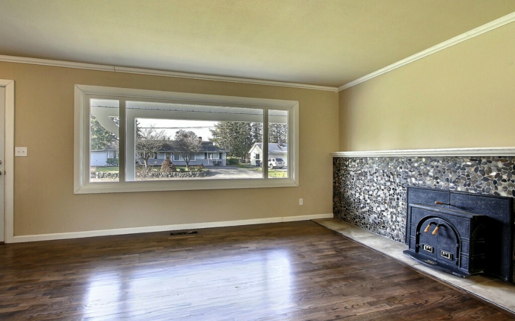 Property Photo: 8801 Lenox Ave SW WA 98498