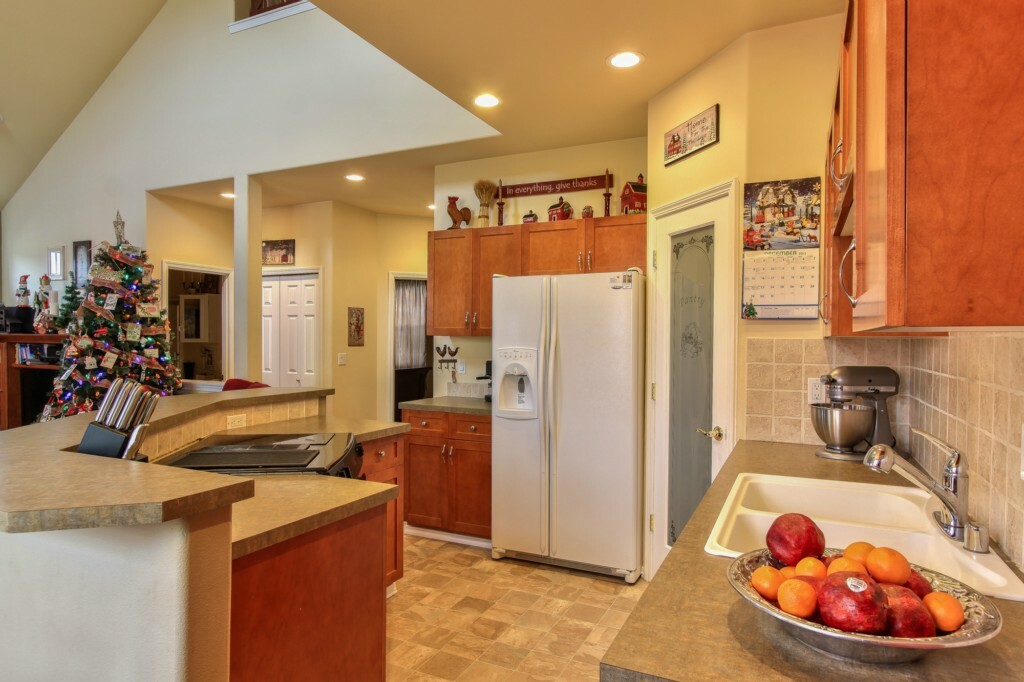 Property Photo:  1401 Wildflower Wy  WA 98284 