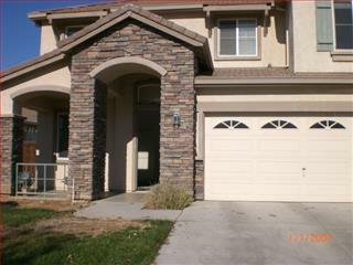 Property Photo:  1110 Oatgrass Way  CA 93635 