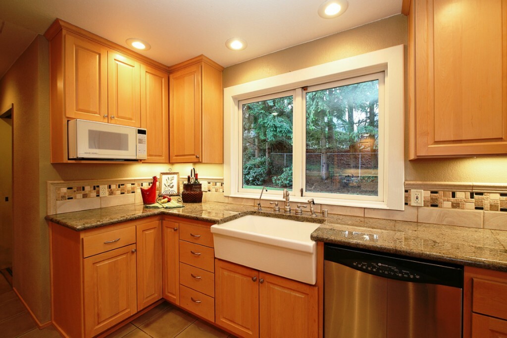 Property Photo:  7065 NE 161st St  WA 98028 