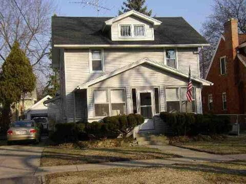 Property Photo:  609 S Grinnell  MI 49203 