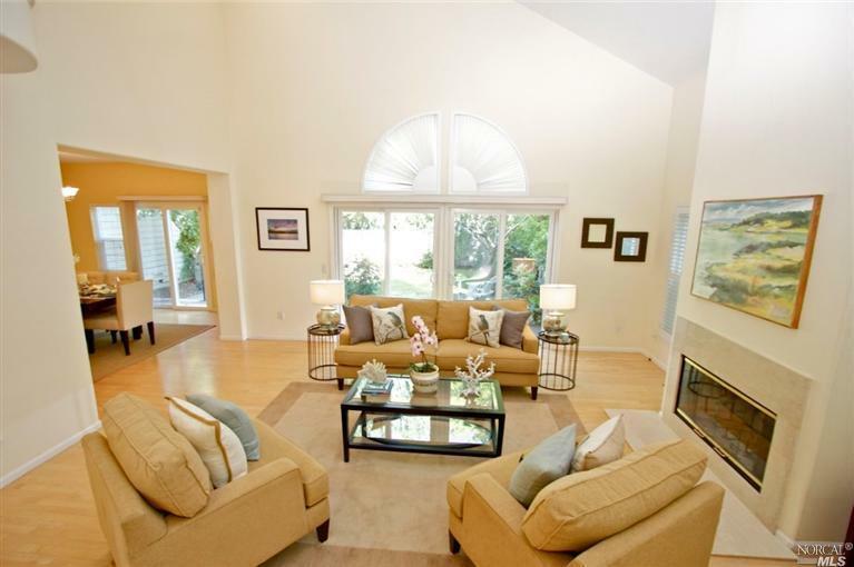 Property Photo:  10 Elizabeth Circle  CA 94904 