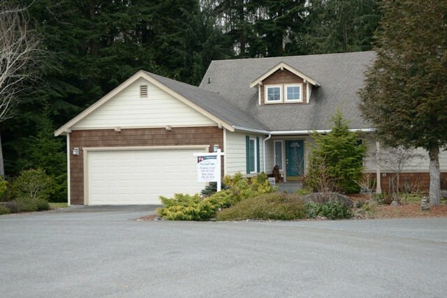 Property Photo:  83 McKenzie Lane  WA 98365 