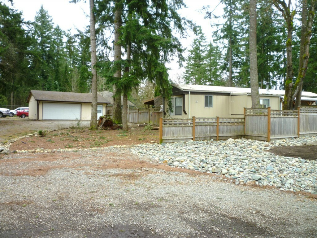 Property Photo: 22031 SE 295th Place WA 98010