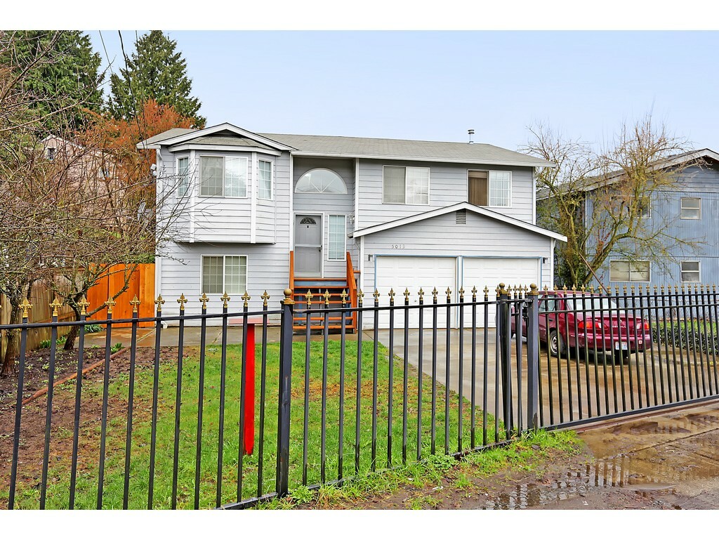 Property Photo: 5013 Renton Avenue S WA 98118