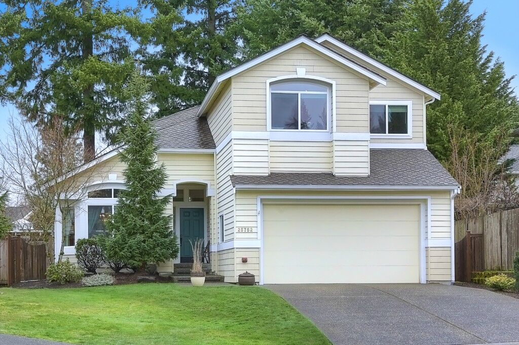 Property Photo:  25752 SE 42nd Court  WA 98029 