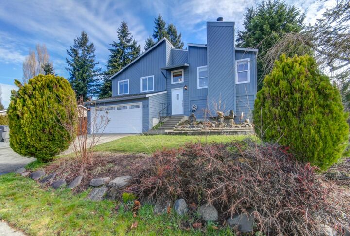Property Photo:  1718  Monterey Avenue NE  WA 98056 
