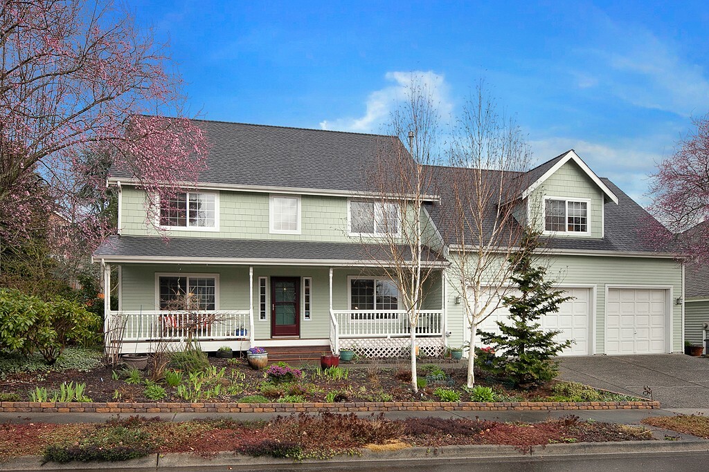 Property Photo: 2418 Kennewick Avenue NE WA 98056
