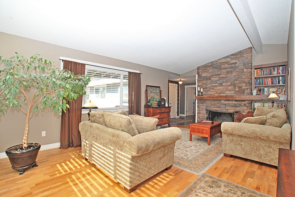 Property Photo: 10414 NE 197th Street WA 98011
