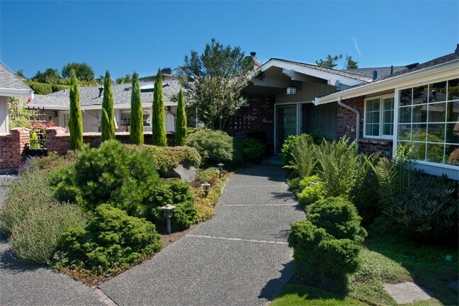 Property Photo: 1506 90th Pl NE WA 98004
