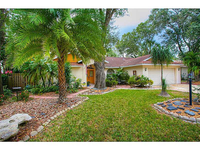 Property Photo:  4496 Diamond Circle E  FL 34233 