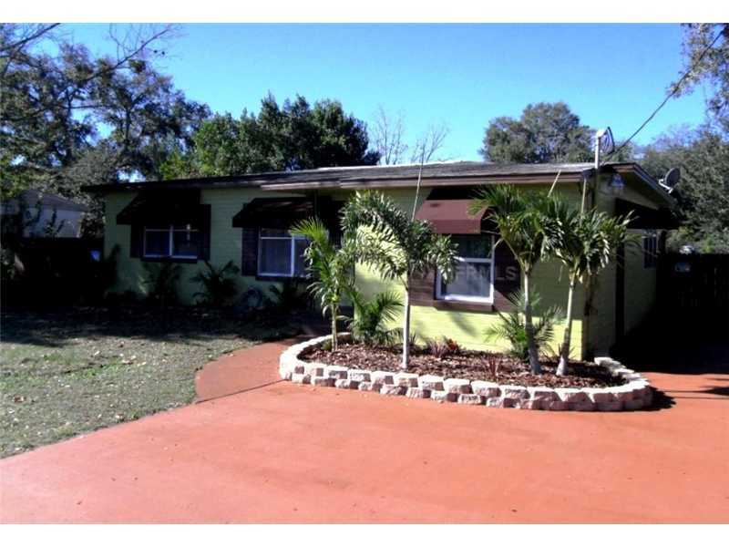 Property Photo: 108 Primrose Court FL 32803