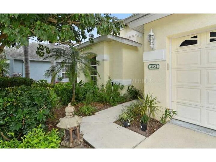 Property Photo:  3387 Yonge Avenue 44  FL 34235 