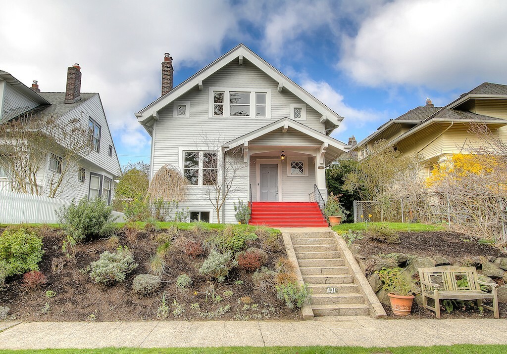 Property Photo: 431 18th Ave E WA 98112
