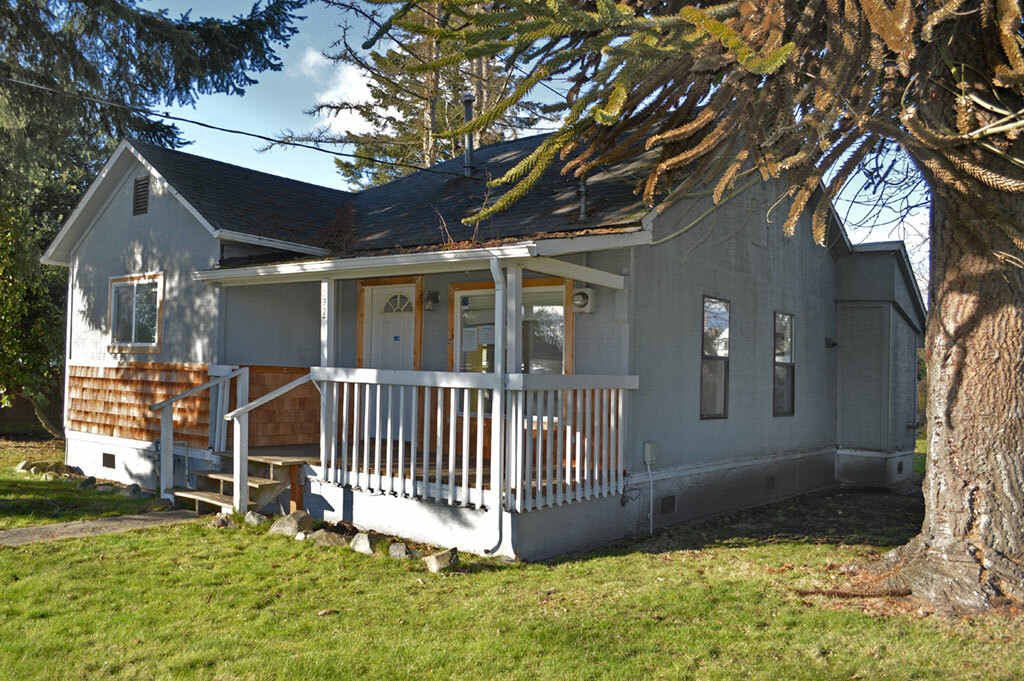 Property Photo:  550 Balm St  WA 98321 