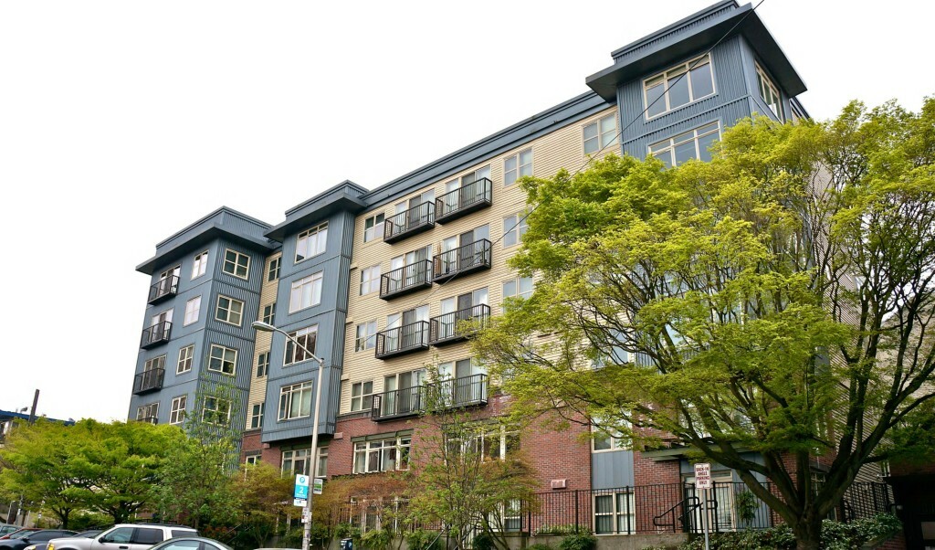 Property Photo: 1620 Belmont Ave 123 WA 98122