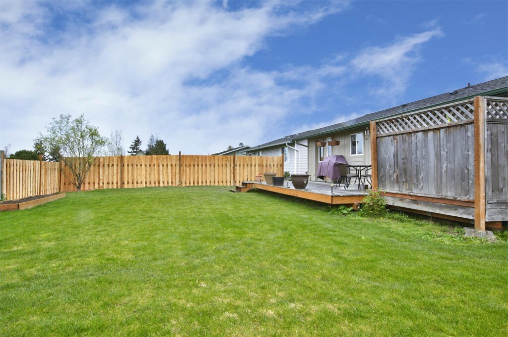 Property Photo:  1027 S 27th St  WA 98274 