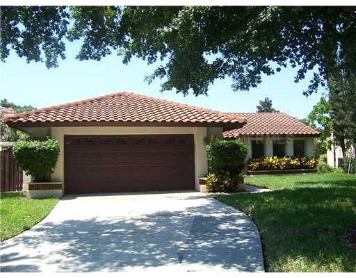 Property Photo:  8200 Saragoza Court  FL 32836 