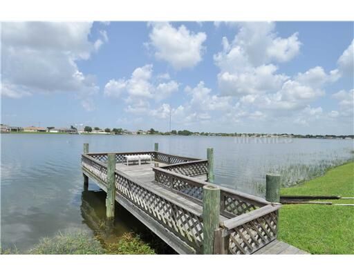 Property Photo:  6715 Clair Shore Drive  FL 33572 