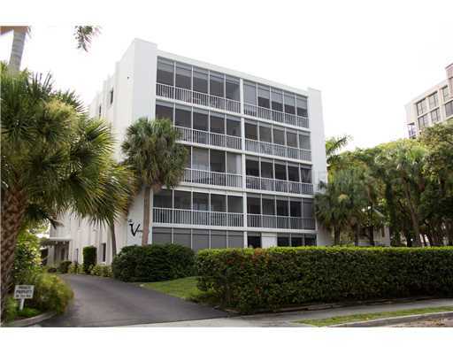 Property Photo:  605 S Gulfstream Avenue 4B  FL 34236 