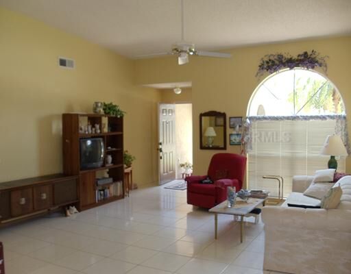 Property Photo:  608 Sugarwood Drive  FL 34292 
