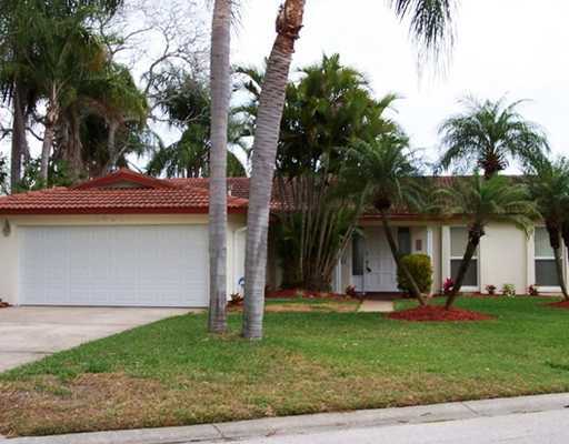 Property Photo:  1401 51st Avenue NE  FL 33703 