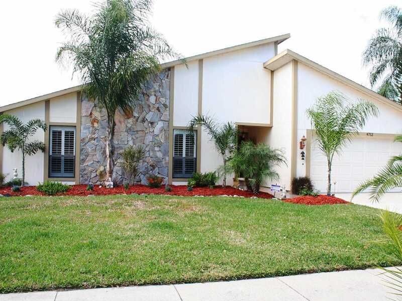 Property Photo:  4712 Glenbrooke Drive  FL 34243 